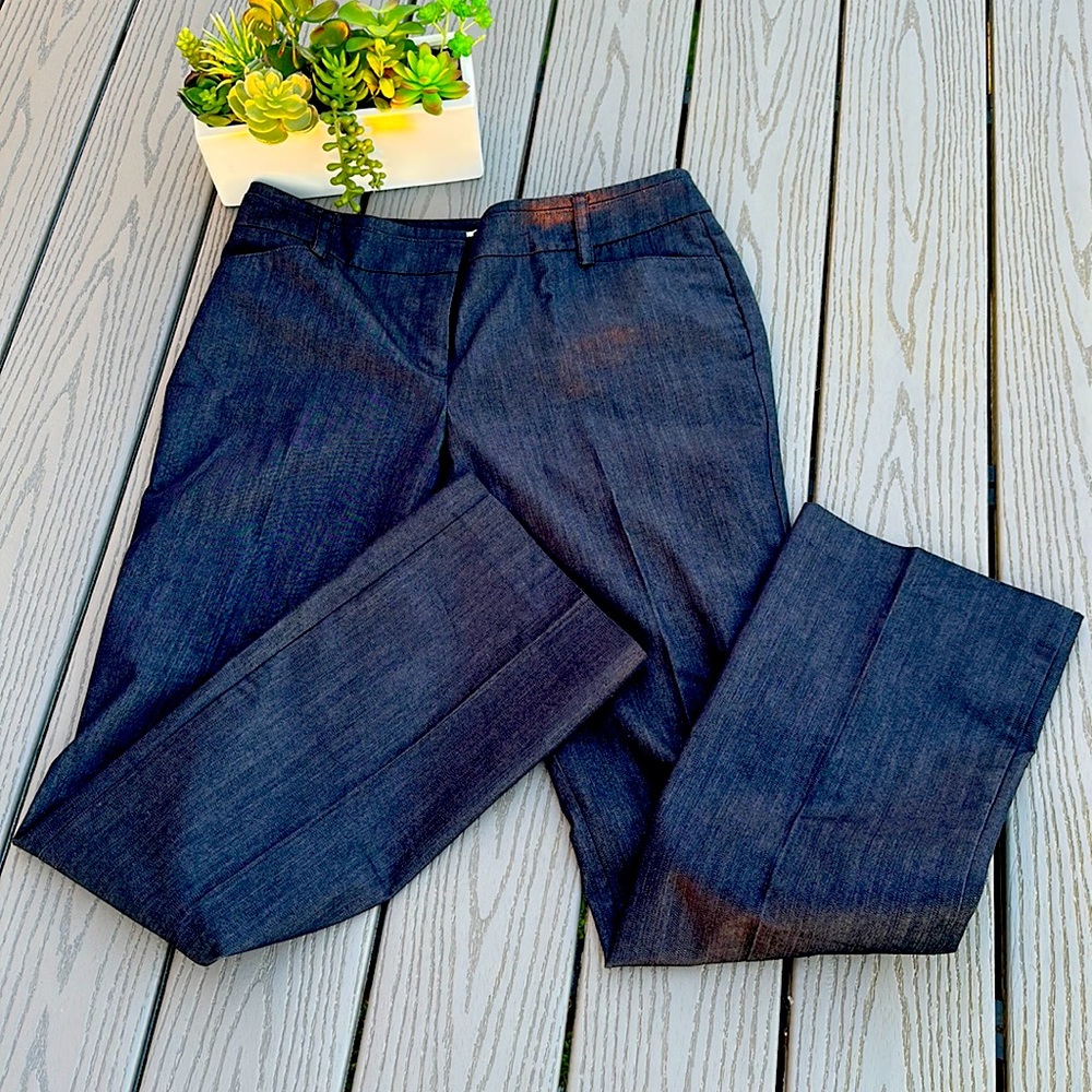 🫐Women’s New York & company stretchy blue jeans size 10 very nice pair of jeans